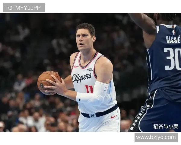 布鲁克洛佩斯：从篮筐之下的巨人到NBA赛场的传奇之路